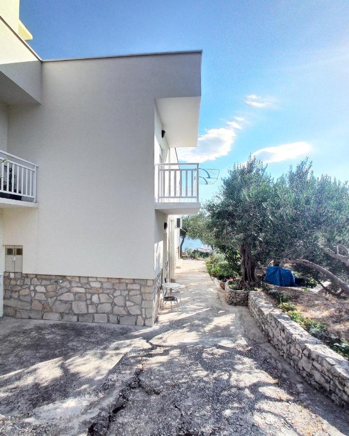 Casa Del Olivo Apartment Tucepi Exterior photo